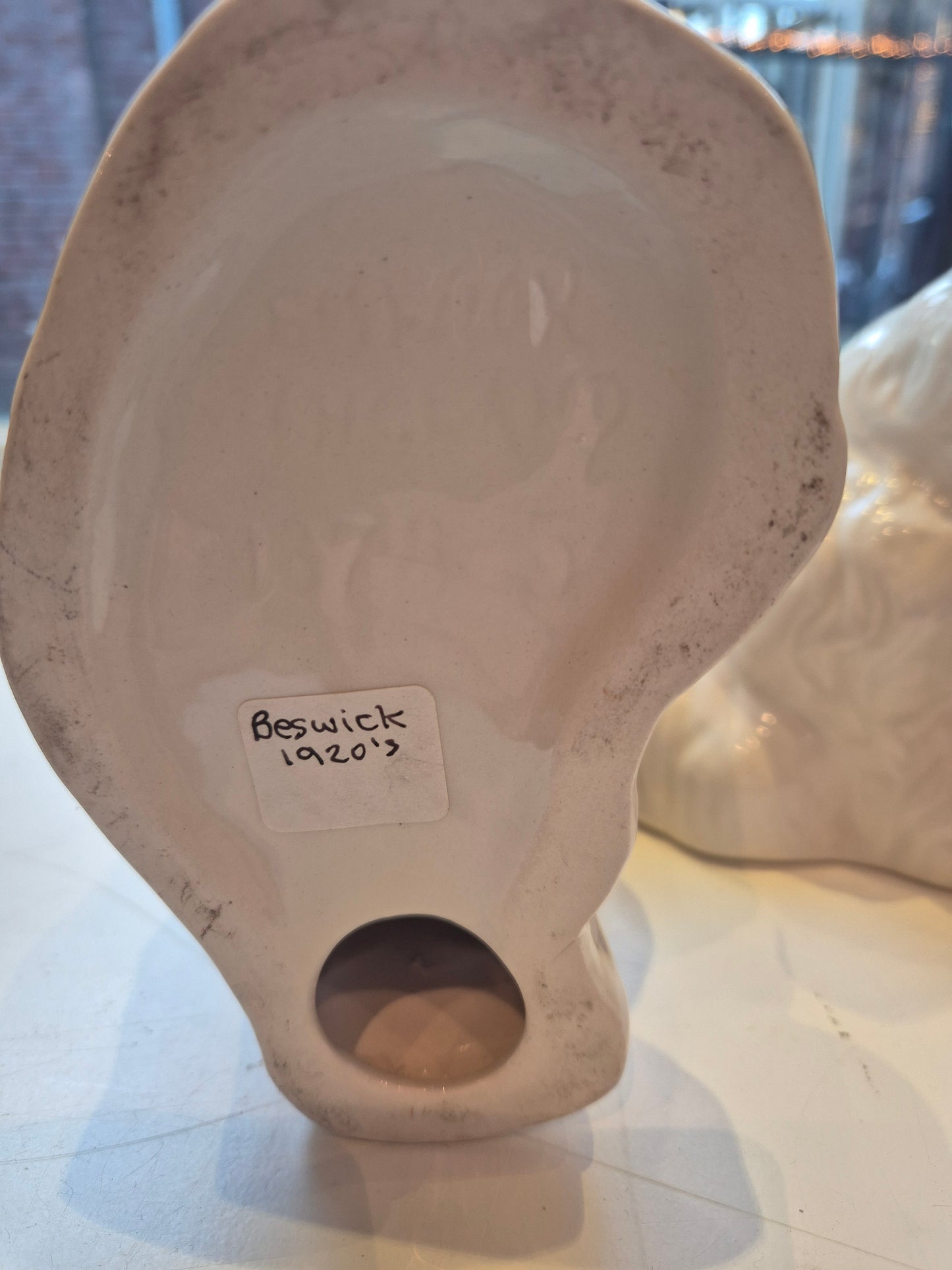 2 engelse witte Staffordshire Spaniel Beswick 1920