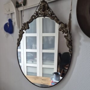 Deze vintage kuifspiegel is écht een pareltje